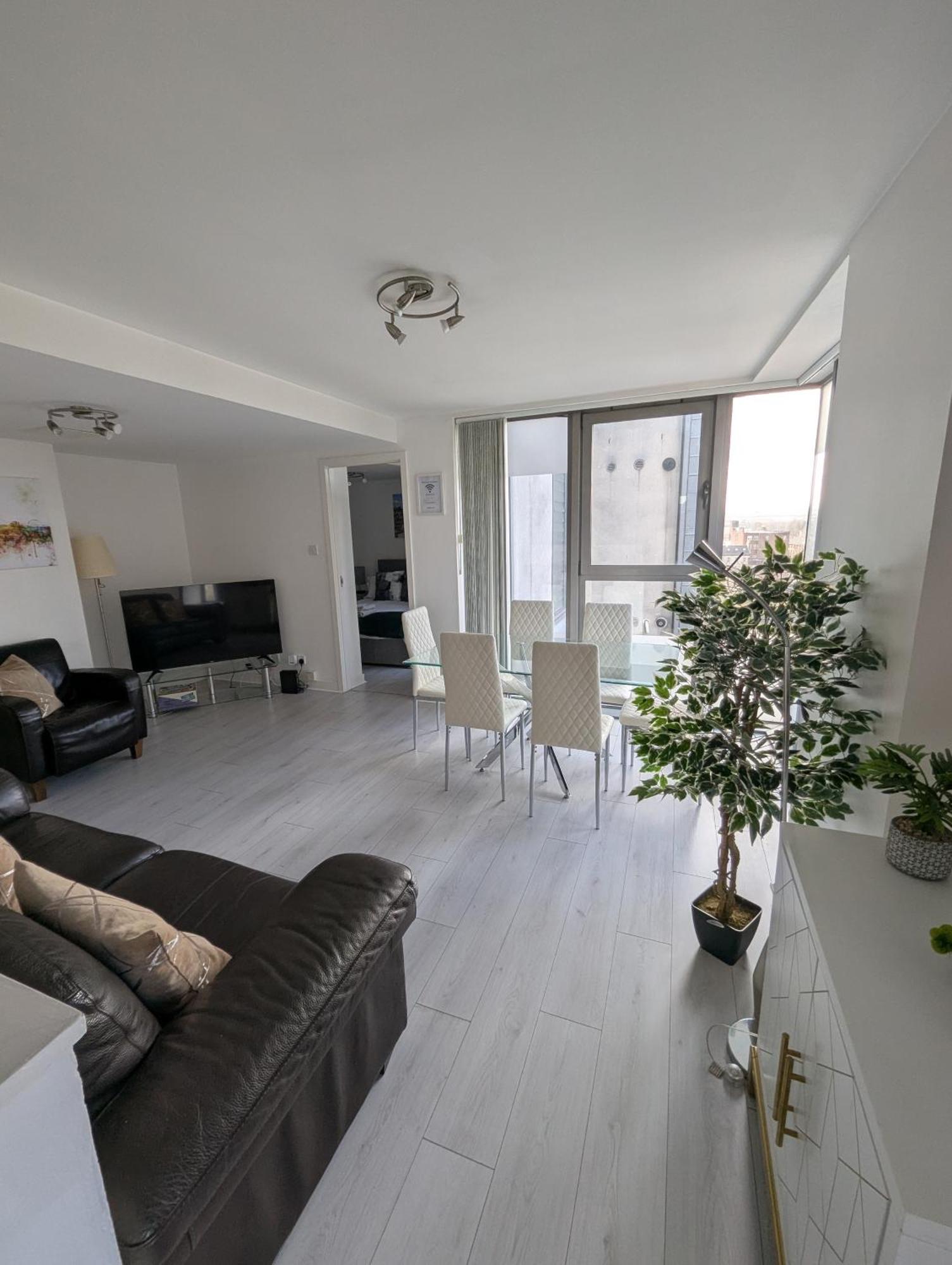 Glasgow City Centre Waterfront Apartment Экстерьер фото